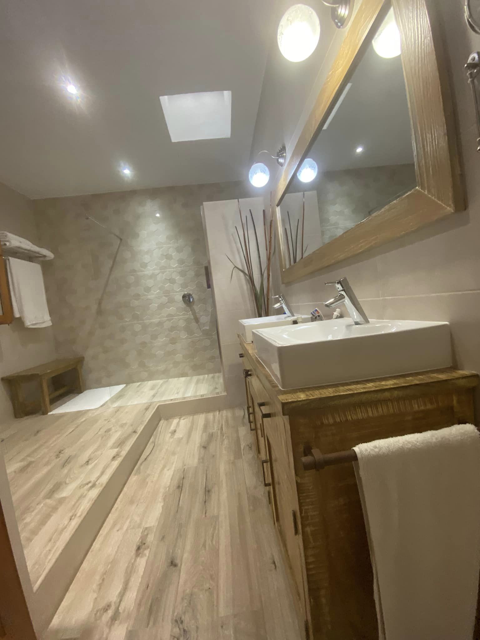 307662194_1545792282506023_1134852363378346335_n