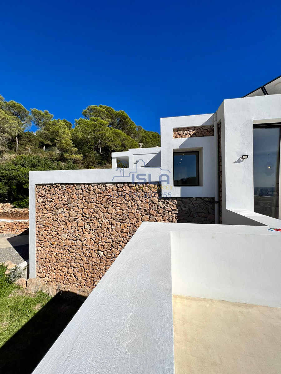 WhatsApp-Imqqwerrage-2022-11-25-at-15.57