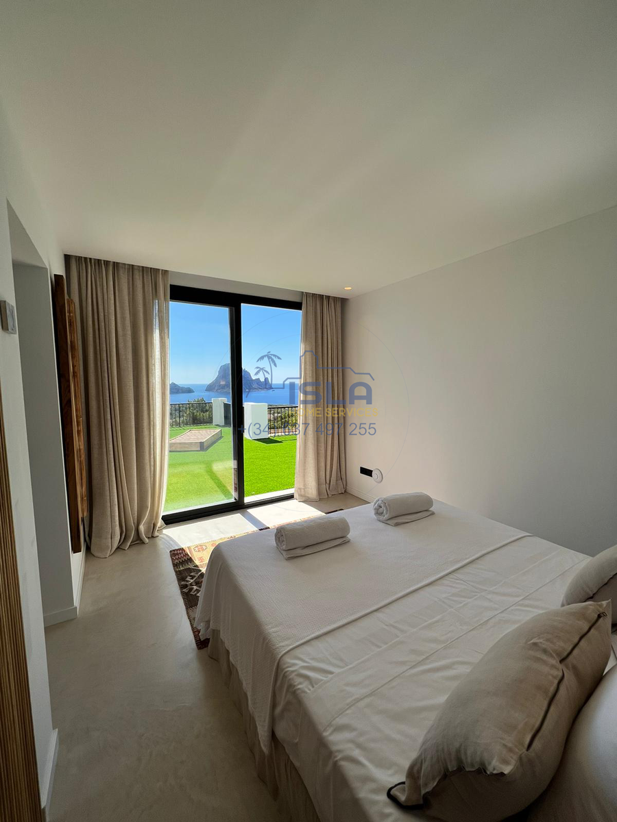 WhatsqqwerApp-Image-2022-11-25-at-15.57